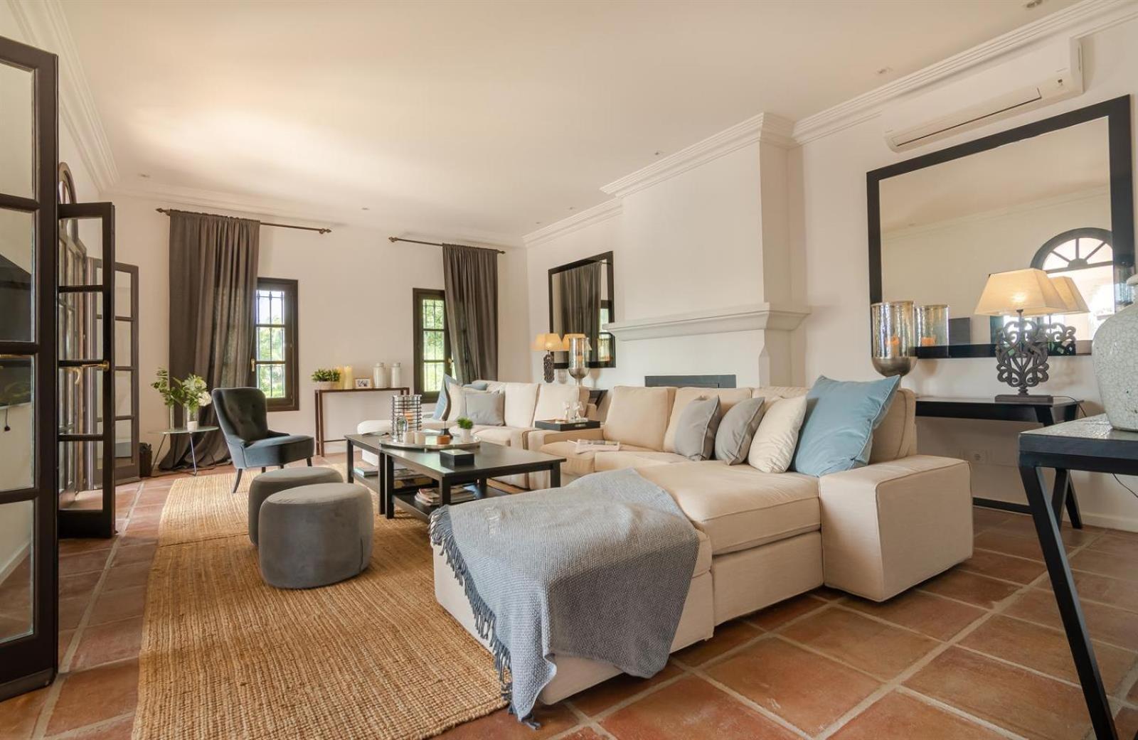 Luxury In Golden Mile Willa *