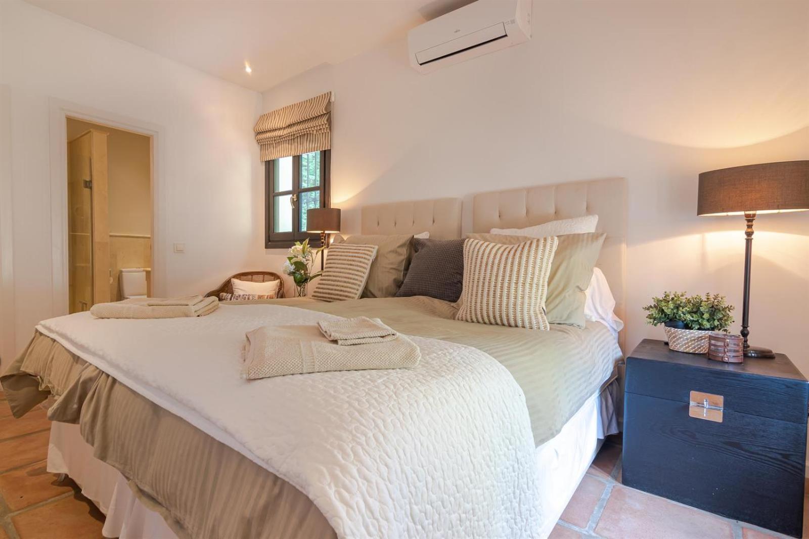 Luxury In Golden Mile Willa